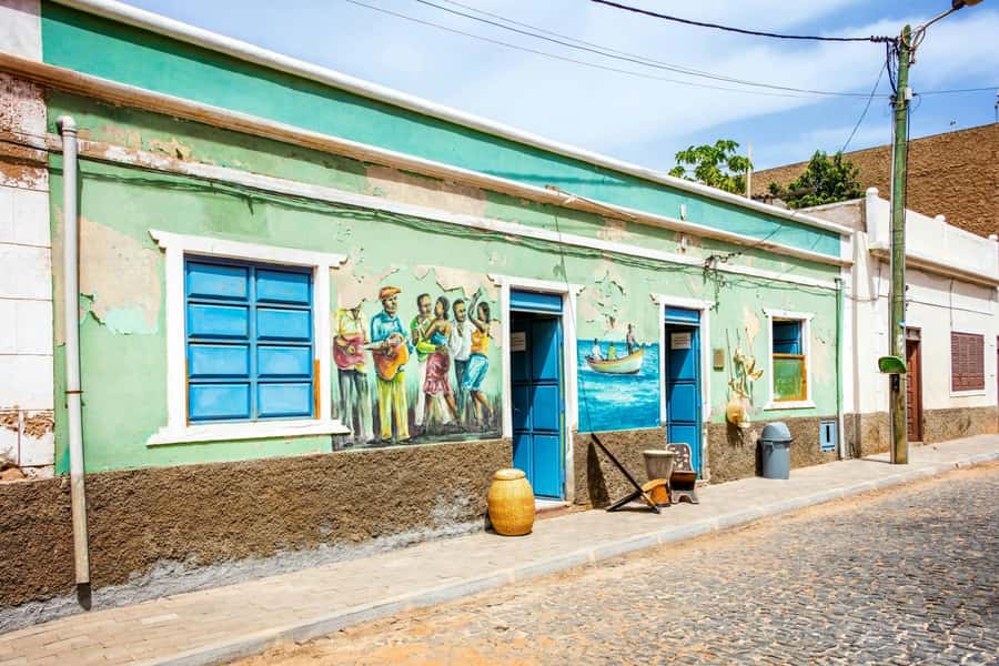 Adults Only Tour of Sal with Lobster Lunch and Salt Lake - Key details at a glance
