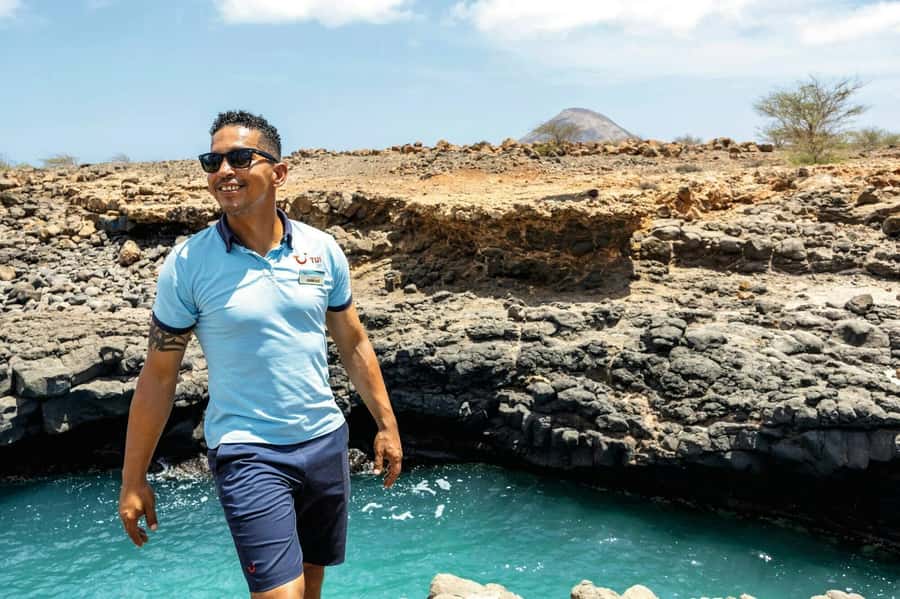 Adults Only Tour of Sal with Lobster Lunch and Salt Lake - Palmeira, a fishing village with time to slow down