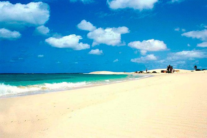 Boa Vista Island: 4-Hour Rabil, Viana Desert & Shipwreck Tour - Rabil: pottery and a closer look at island life
