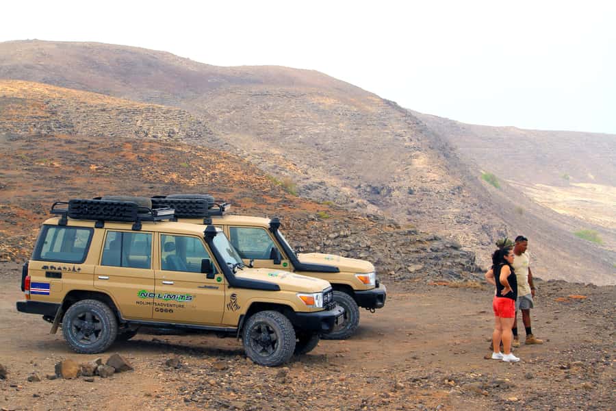 Boa Vista Jeep Expedition: Santa Monica & Desert (4-Hour) - Verandinha and its natural stone arch