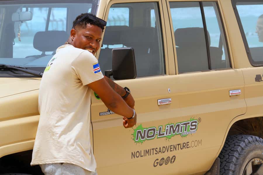Boa Vista Jeep Expedition: Santa Monica & Desert (4-Hour) - Guides, languages, and the feel of the outing