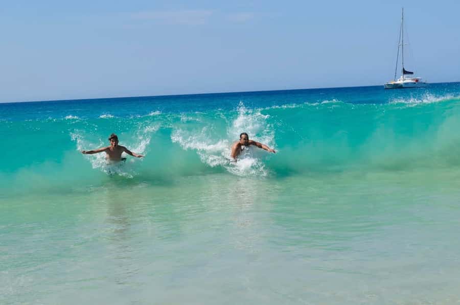 Boa Vista: Santa Monica, Dunes, Caves and Village 4x4 Tour - Varandinha’s caves and the Bracona coast