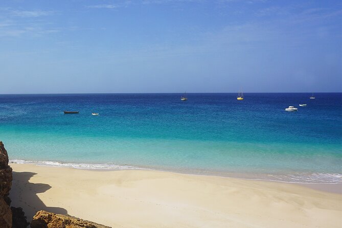 Boa Vista Tour: Santa Mónica, Desert & Shipwreck - Santa Monica Beach gives you time to slow down