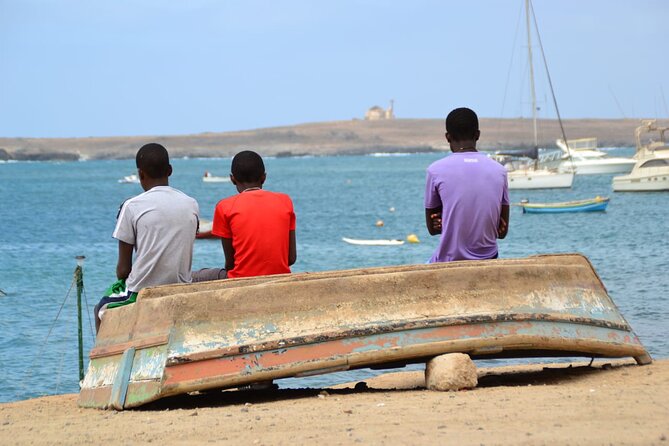 Boa Vista Tour: Santa Mónica, Desert & Shipwreck - Guides, vehicles, and the feel of the day