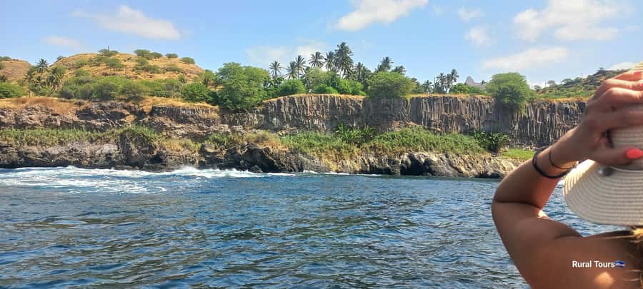 Boat Trip to Aguas Belas Cave+Barbecue - Reaching Ribeira da Barca from your accommodation