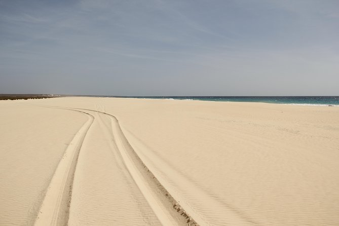 Combi Relax Tour - Santa Monica, Boa Vista’s long beach stop