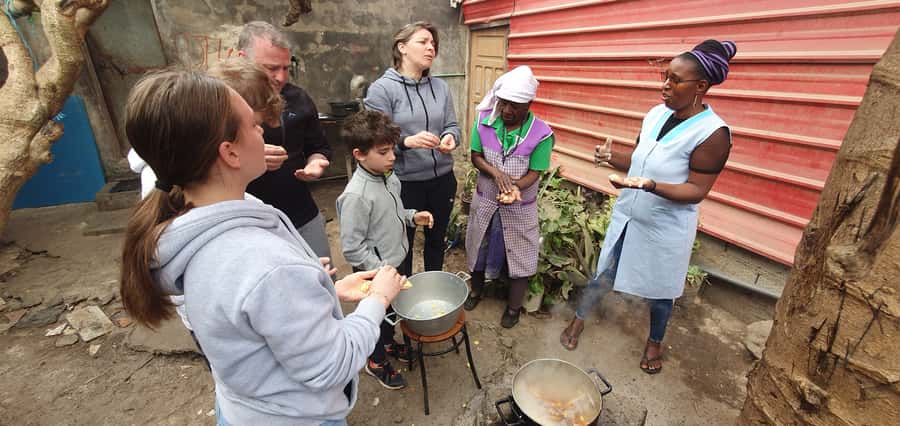 Day with locals people - Crushing sugar cane and tasting the juice