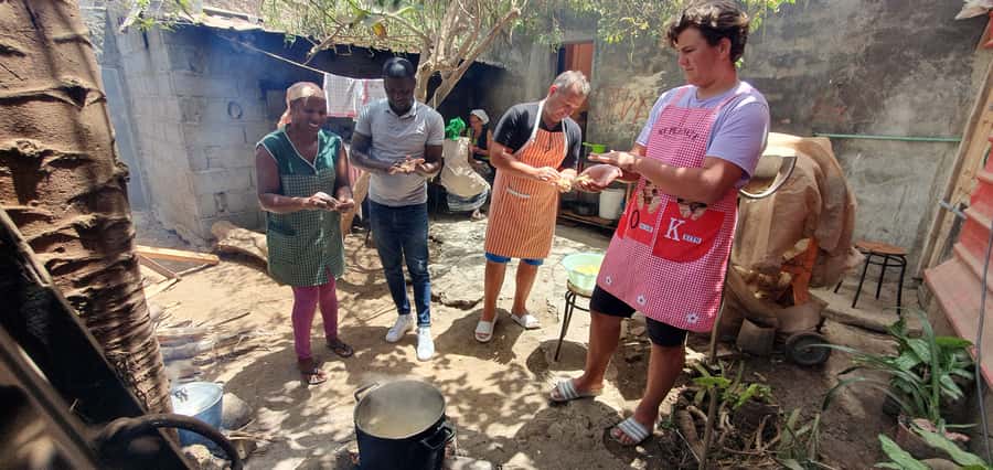Day with locals people - Shopping for lunch at Assomada Market