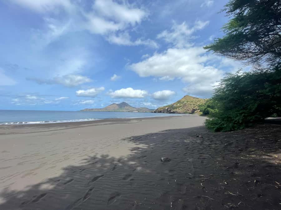 Discover the Black Sand Beach+the Natural Pool - Arriving at the Village and Shore