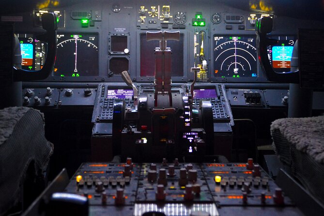 Flight Simulation Experience - Choosing an airport adds a personal touch