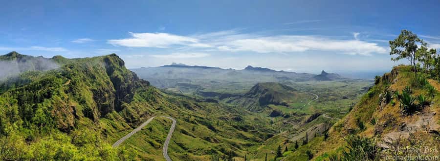 From Praia: Explore the island with local Tour guide - Serra Malagueta reaches 800 metres above the island
