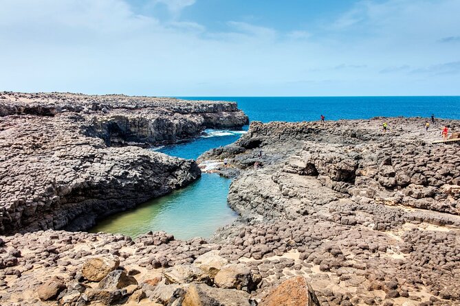 Full Day Adults Only Tour of Sal with Lobster Lunch and Salt Lake - Palmeira: a slower hour by the fishing harbor