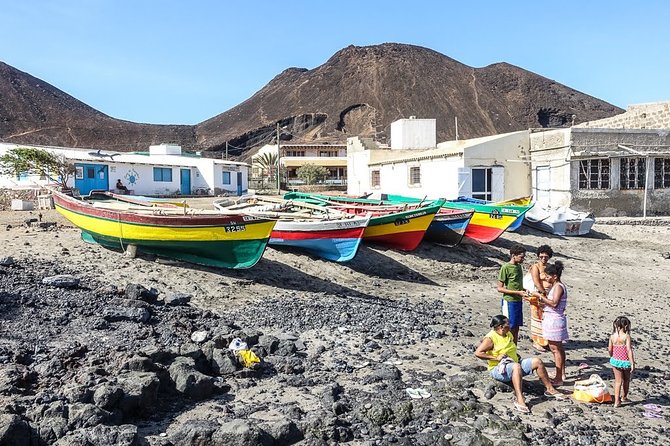 Full Day Island Tour, Highlights of São Vicente - What the transport and group size mean
