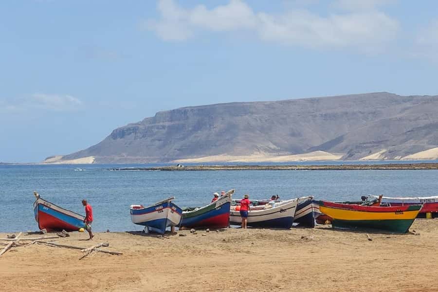 Full Day Island Tour, São Vicente, Mindelo, Highlights - Lunch in Calhau is part of the local rhythm