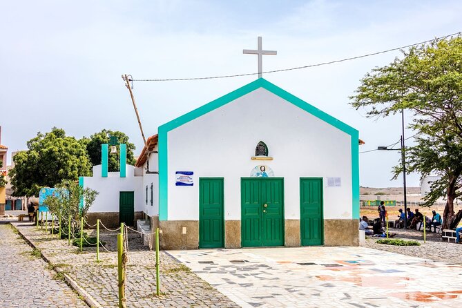 Full Day Postcards of Sal Tour with Kite Beach and Local Lunch - What the $92.54 price really covers