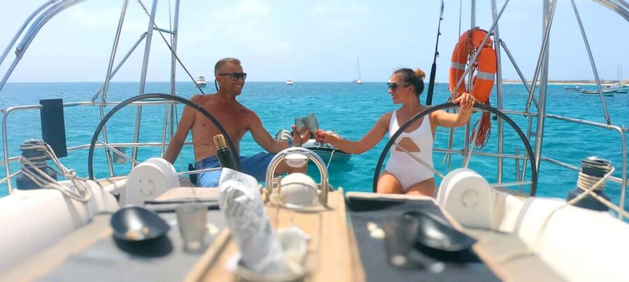 Full day sailing boat in Sal, Cape Verde:taste the Atlantic! - Swimming and snorkeling at the anchorage