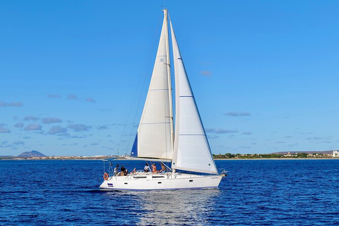 Full day Sailing yacht - Beautiful day on the Atlantic Ocean - Sailing from Santa Maria on the yacht Lucy