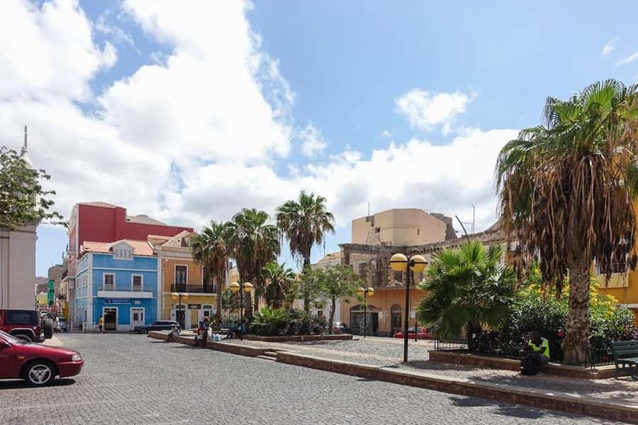 Half Day Island Tour, Best of São Vicente, Highlights - Guides, vans, and the pace of the morning
