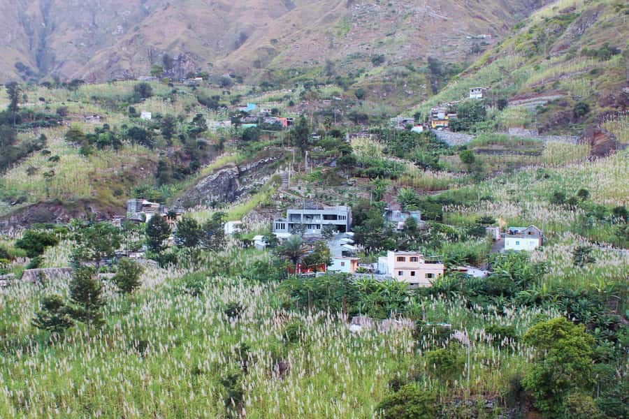 Hike from the Cova Volcano Crater to Ribeira Paúl - Who will enjoy this hike most?