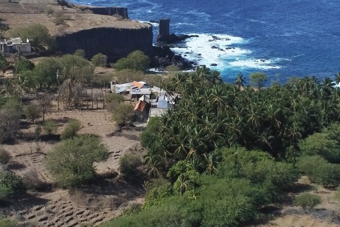 Hiking Águas Belas Cave - Boat time, beach scenery, and changing sea colors