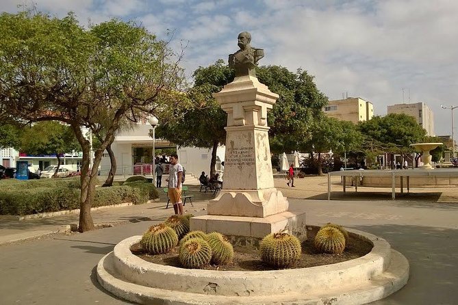 Praia city to the airport. - A point-to-point ride across Praia