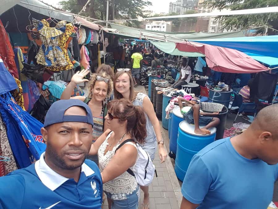 Praia City Tours - Sucupira Market and the everyday city