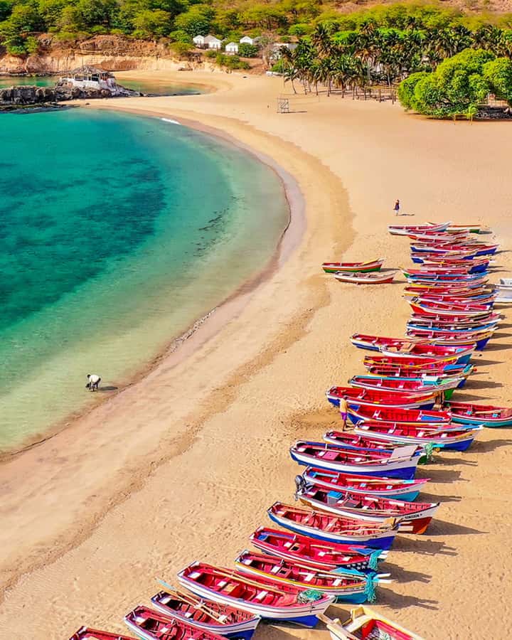 Praia: Day trip by minibus for cruise passengers - Assomada market town and ordinary island life