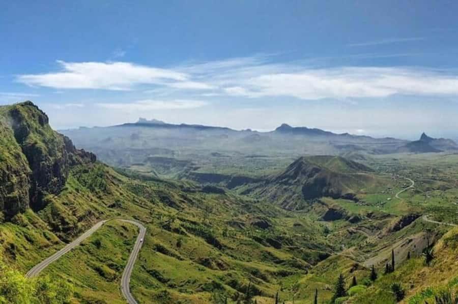 Praia: Day trip by minibus for cruise passengers - Serra Malagueta and the 800-meter view