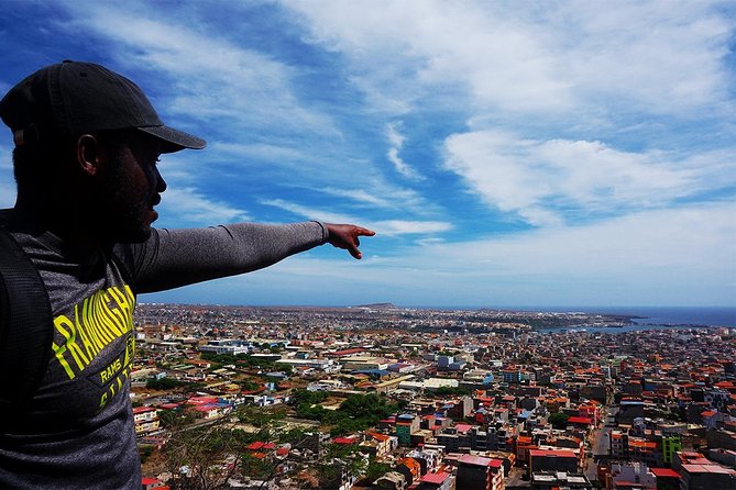 Praia: Guided Historic Walking Tour & Lunch with Locals - Key points to know before you book