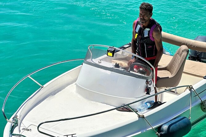 Private Boat Tour in Santa Maria - A good fit for couples, families, and small groups