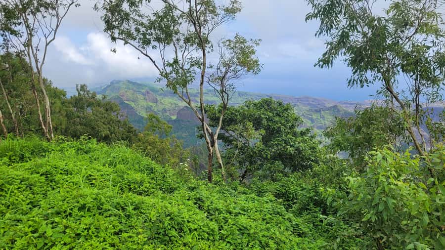 Private Hike through mountains and distant rural villages - Key points at a glance