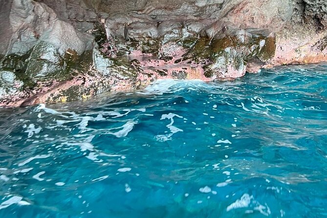 Private Tour in Praia, Cape Verde - A long Santiago day with sea caves and black sand