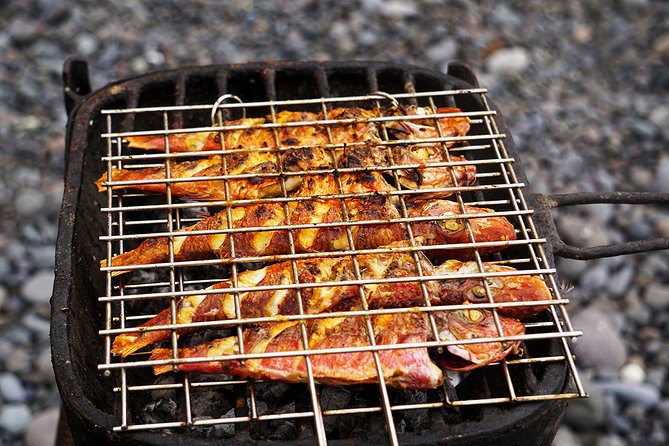 Ribeira da Barca: Boat Trip to the Cave, Snorkeling and BBQ on the beach - Who should book this day on Santiago?