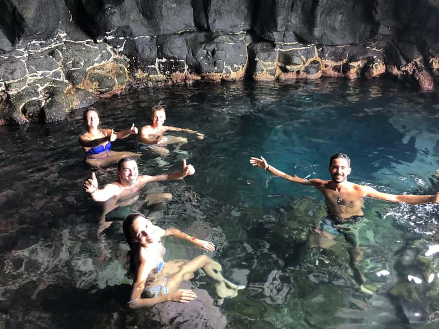 Sal: All-Inclusive Salt Lake, Blue Eye and Shark Bay Tour - What the guides add to the experience