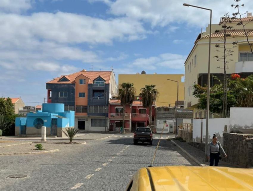 Sal island: Santa Maria city tour, street art and tapas - Walking through Santa Maria’s painted streets