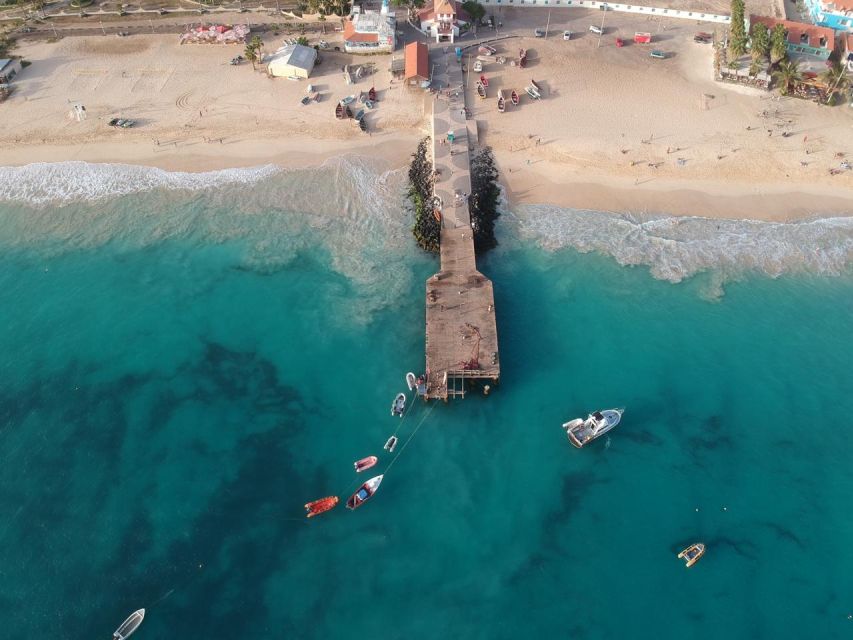 Sal island: Santa Maria city tour, street art and tapas - What makes the guide important