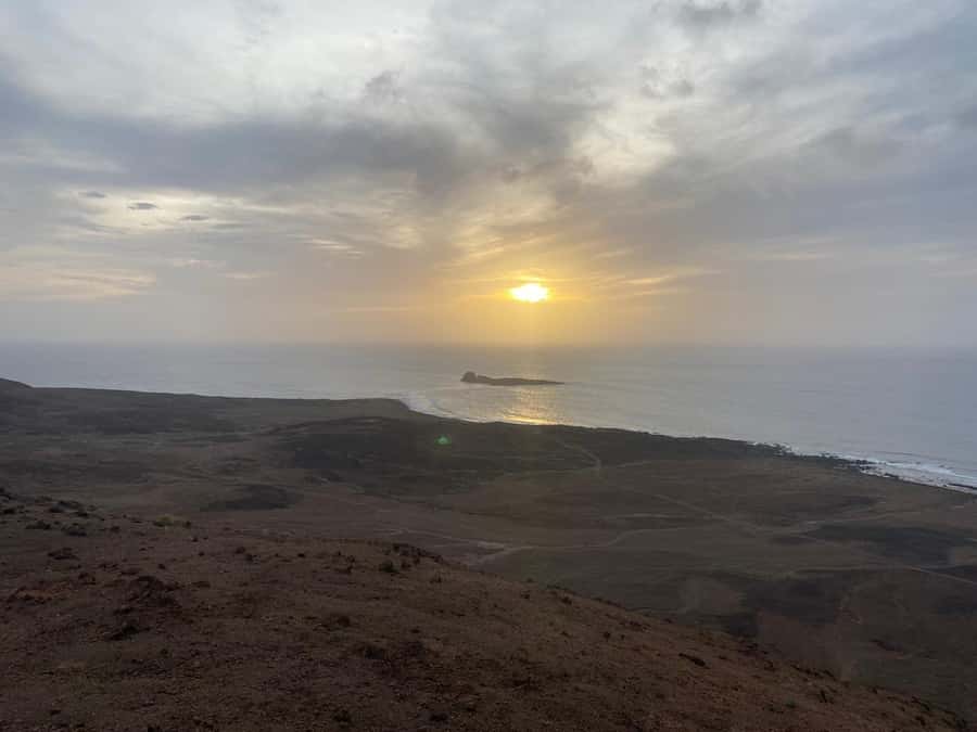 Santa Maria: Guided Coastal Hike & Monte Leão Sunset - Calheta Funda and the changing coast