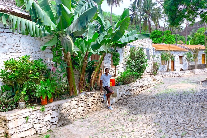 Santiago Island: 4-Hour Calabaceira Valley Hike & Guided Tour to Cidade Velha - Rua Banana, the Pelourinho, and Nossa Senhora do Rosário
