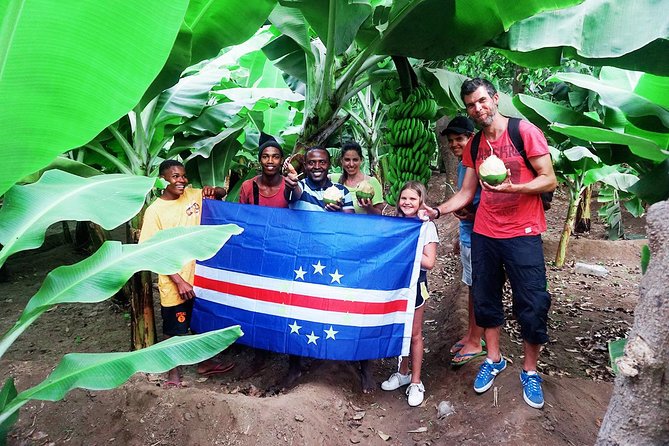 Santiago Island: Banana Plantation, Natural Park & Workshop with a local family - A shaded walk among bananas and coconut palms