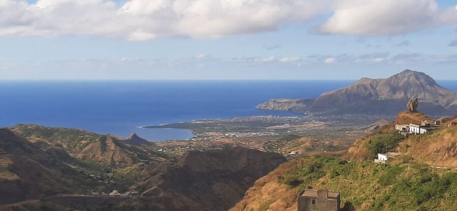 Santiago Island: Full-Day Sightseeing Experience - Mountain roads and the changing face of Santiago