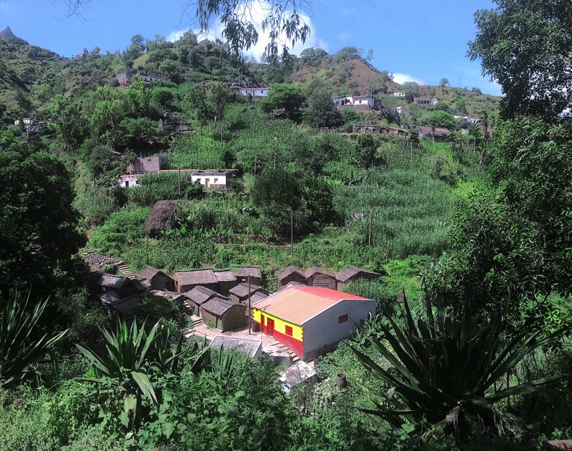 Santiago: Longueira, Pico de Antónia & Monte Tchota Trek - Key points to know before you book