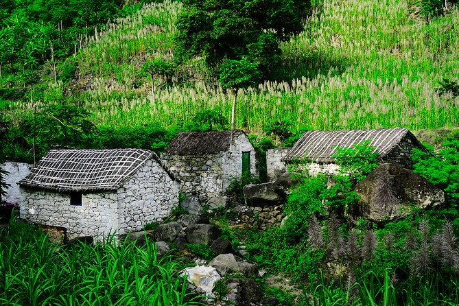 Santo Antão: Full-day Island Tour & Visit to Cova de Paúl Volcano Crater - Fontainhas, the route’s most dramatic village