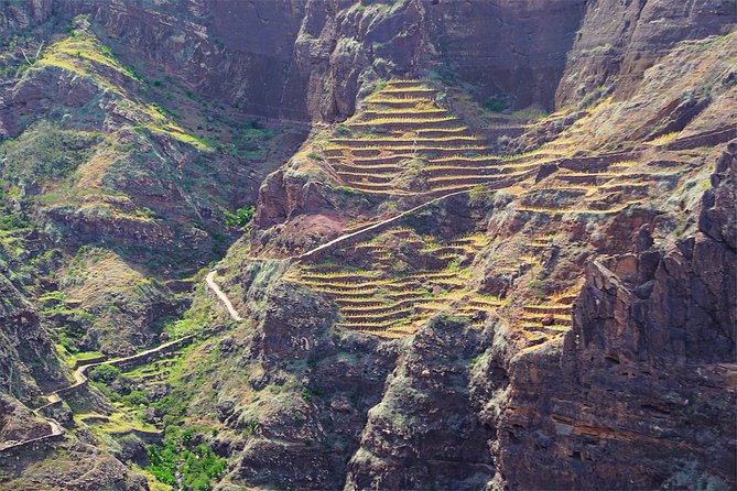 Santo Antão: Hike Ponta do Sol - Fontainhas - Cruzinha - What your guide adds to the day