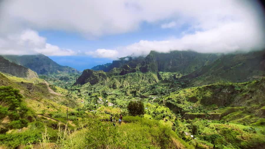 Santo Antão: Hiking Cova Volcano Crater to Ribeira Paúl - Should you book the Cova to Paul hike?
