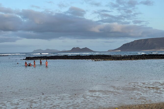 São Vicente: Half day, Beaches, Villages, Monte Verde - The coast road from Baía das Gatas to Calhau