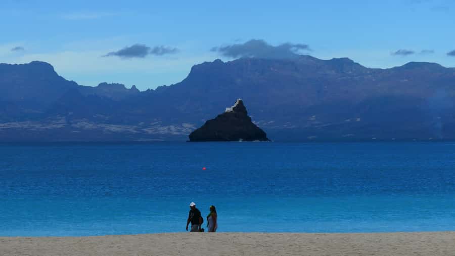 São Vicente: Markets, Beaches and Natural Park Tour - The African Market, where the city gets personal