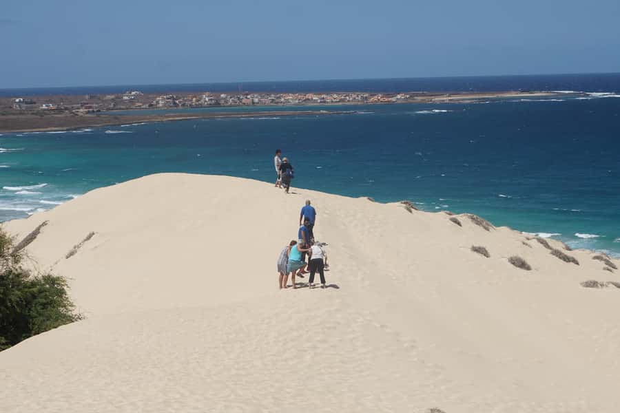 São Vicente: Private Highlights Tour from Mindelo Port - Starting at Mindelo Port and meeting your guide