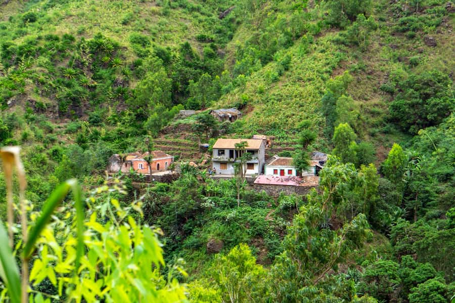 Serra Malagueta: Principal Valley Hike & Lunch with Locals - Lunch with a local family in Mato Dento
