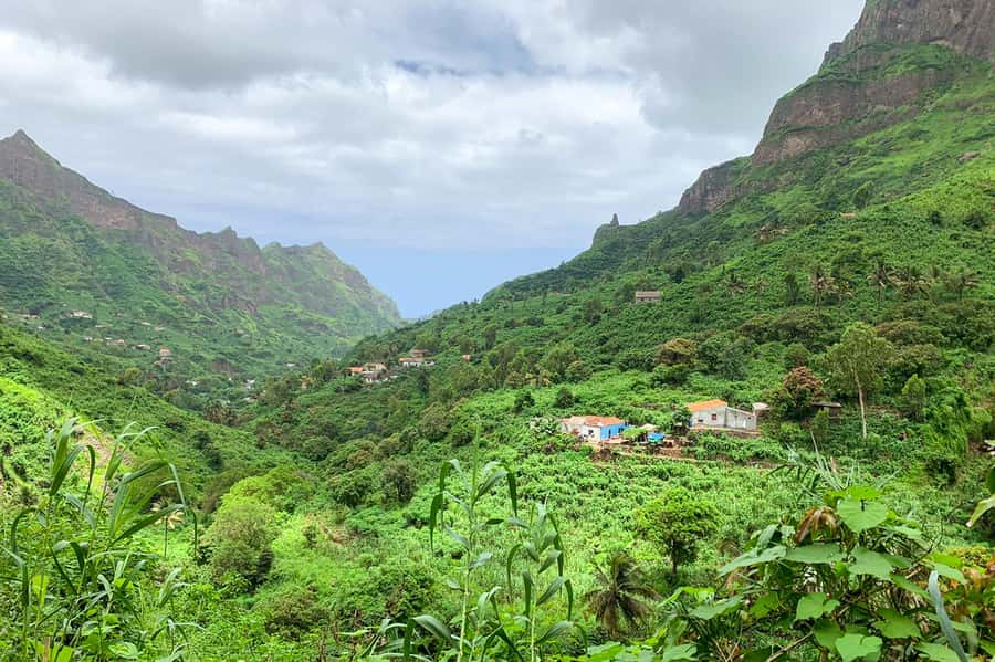 Serra Malagueta: Principal Valley Hike & Lunch with Locals - Principal Dam and the east-coast drive back