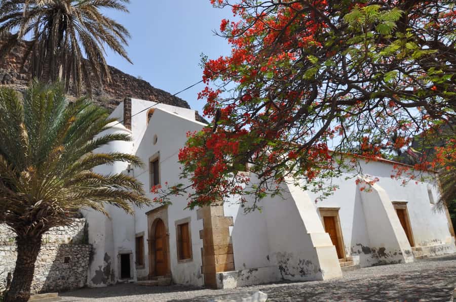 The origen of Capeverdean People - The 20-minute drive from your hotel to Cidade Velha